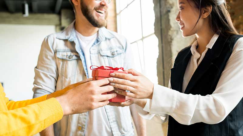 The Do's and Dont's when dining in a Singaporean home