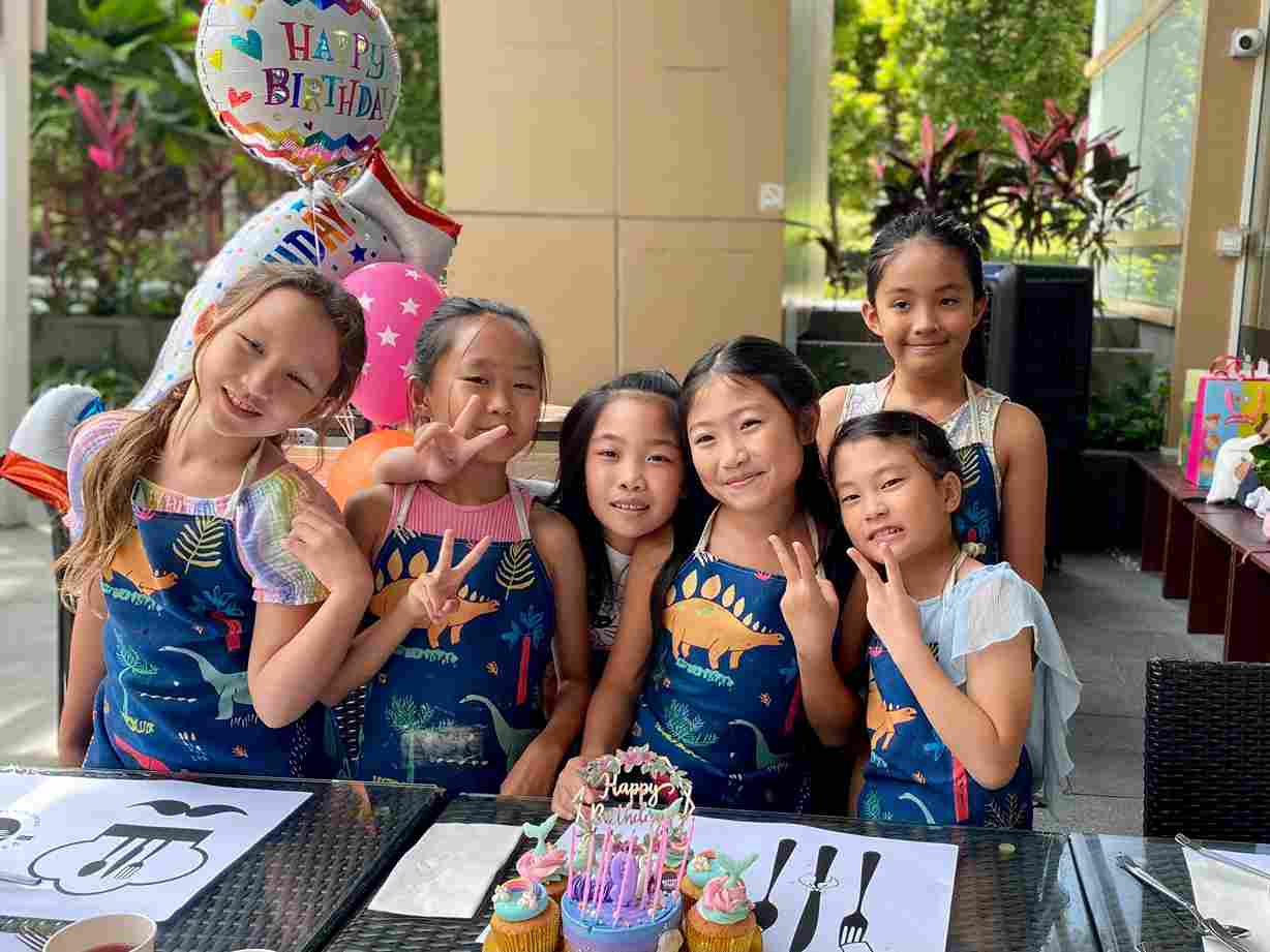 How a Cooking School Birthday Party Encourages Culinary Skills in Kids