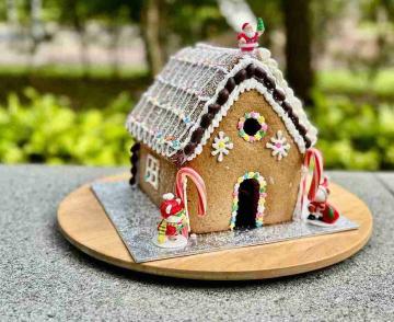 (New) Festive Class: Christmas Gingerbread House