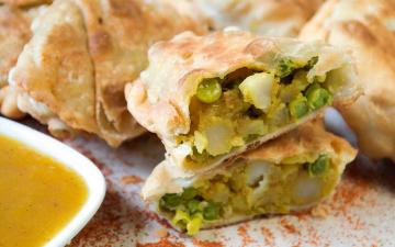 North Indian Vegetarian Snacks: Samosa