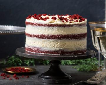 Frosted Sponge Cakes: Red Velvet Cake