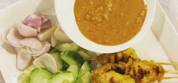 Enjoy a Singaporean cuisine cooking class when you visit Singapore